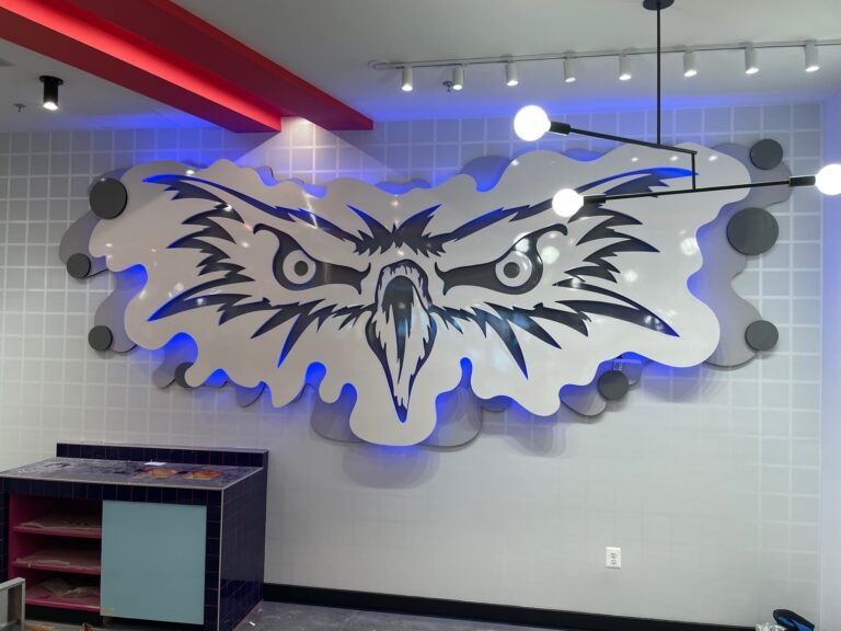 Illuminated dimensional eagle sign